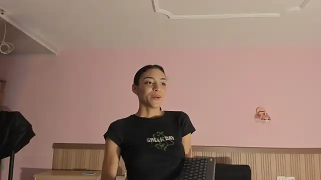 Lupeebony - Spanking + 2 min control🔥