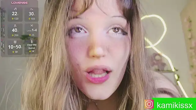 KamiKiss - oil ass shake shake
