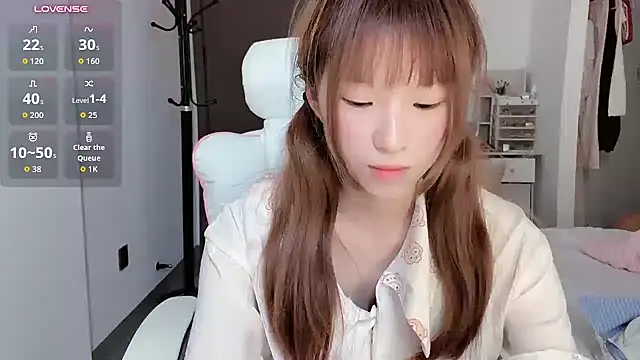 Xiaoyuer--- - 比我萌的没我坏 比我坏的不存在