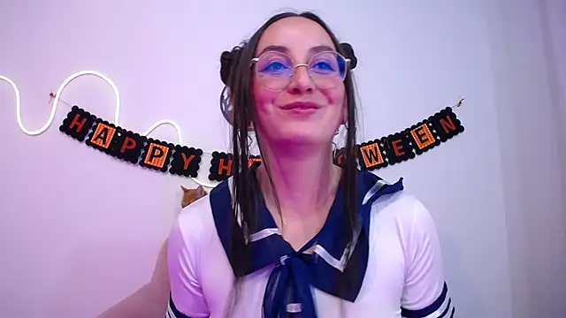 Selene_swee - take off panties+doggy pose10 min