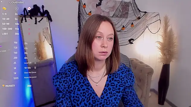 Brooke_lover - show tits closer ;)