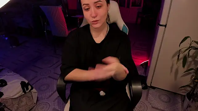 Sserendipityy - deepthroat with naked tits