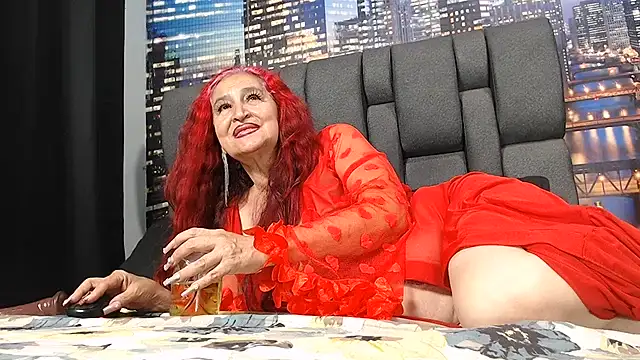 Lucy_mature8