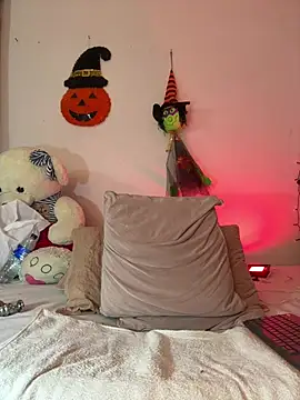Lili__taylor - put on my biggest dildo 👅👿