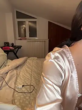 Vanessafasanellivip - Massaggio in piedi con olio (nuda)