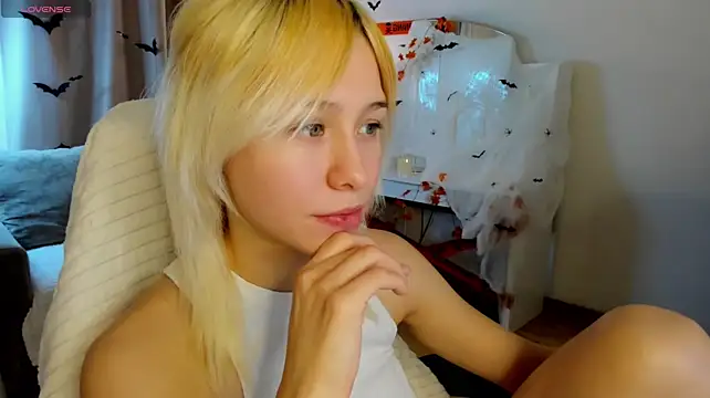 EmilyTrase - eye contact