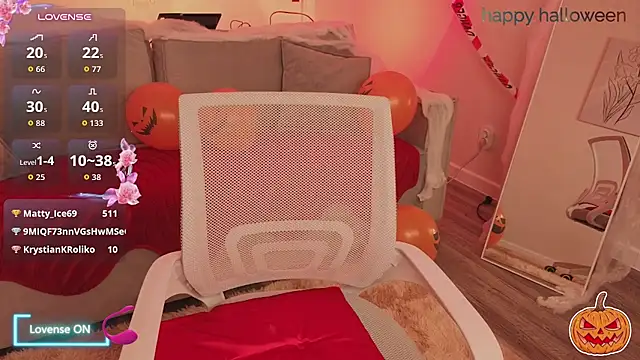 Eva-Bloom - finger in pussy