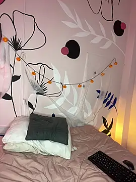 GabiHills - Cameltoe in doggy pose🔥