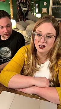 Thatcutegirlwtheglasses - bra off