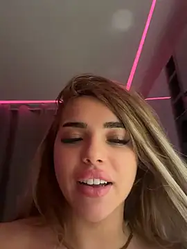SofiBellini - Oil show and cum