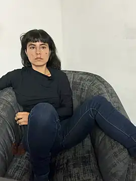 Kanela3434 - Show pantyhose feet