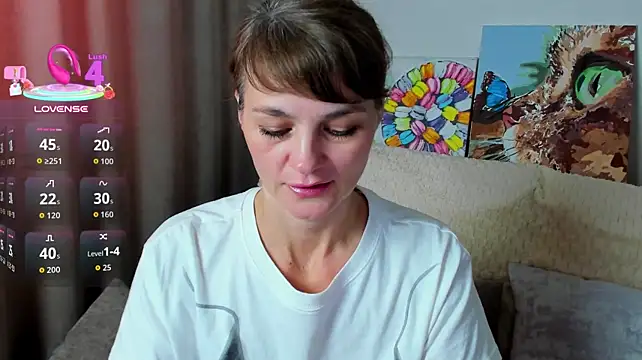 Briannaa_ - I lick and bite my lips passionately