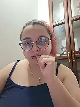 CURVY-HORNY - Bouncing and sucking tits