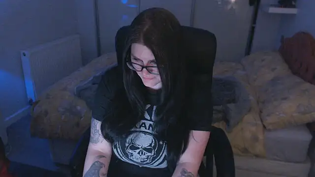 GothSuccubusBabe - TOPLESS 30 mins