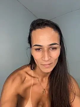 Girl_docinho - Sentando na garrafa Long Neck:ass::ass:
