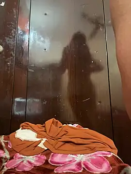 LuxeAura - Pussy in dildo