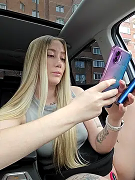 SvetLive - Squirt in car 💦💦💦