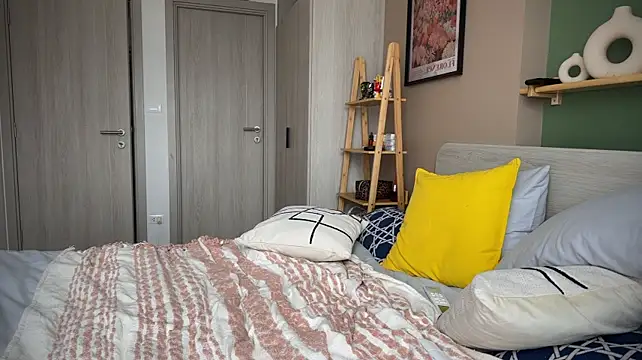 Anna_Six