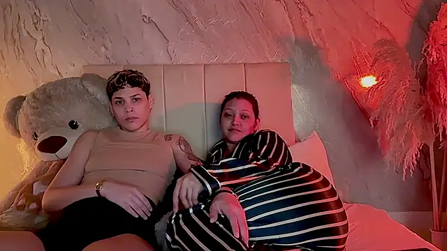 Marcella_and_laura - Lick pussy