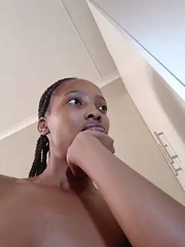 Paris_Layla - Shake some ass