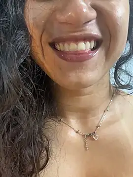 Yummi_bigclit - fingering pussy until drip + finger in👅