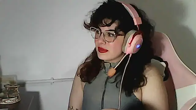 Owly_bloom - suck dildo