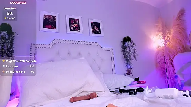 Catalinaa_white - show squirt