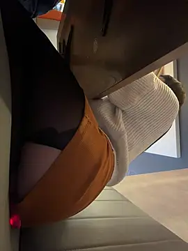 MiraReach - Fuck pussy in cafe 🫶🏼