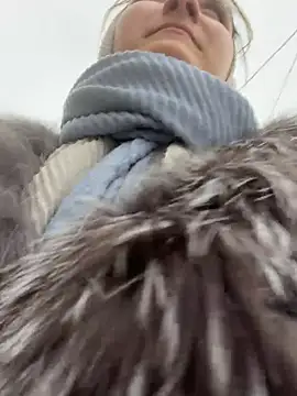 AdelRich - Show pussy on public