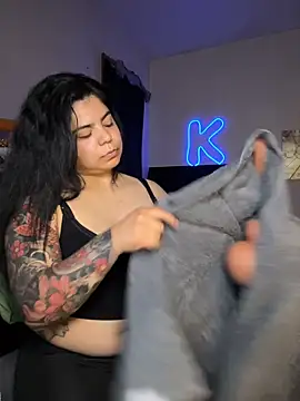 Kimmiakiss22 - Make Me Wet