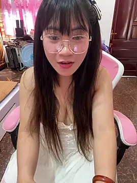 -Lyly_69 - Show zoom 30p