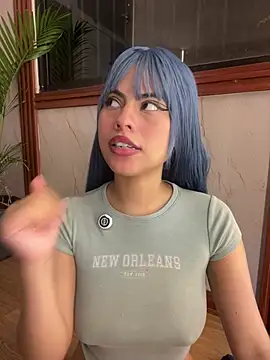 Eva_Feller69