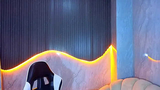 Tifany_Tx - oil in ass