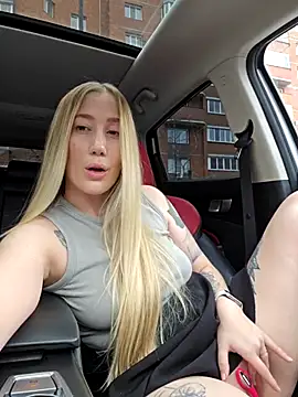 SvetLive - Squirt in car 💦💦💦