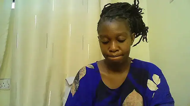Curvy_princess1 - help me raise my tution fee