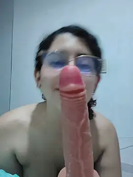 AmelieCurly - Oiled tits