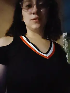 AmelieCurly - Oiled tits
