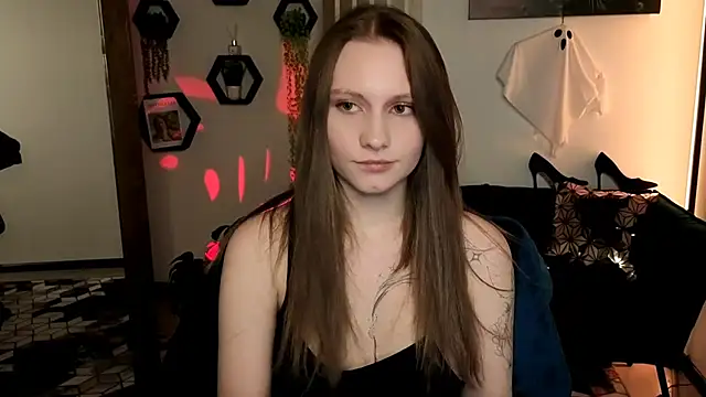 ElodieRenaud's Live XXX Chat