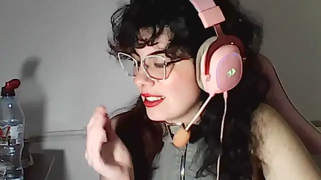 Owly_bloom - suck dildo