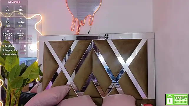 Teffannia_tay - dance sexy + show boobs
