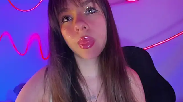 Sophie_blossom69 - 🍆😻 suck the dildo 🍆😻