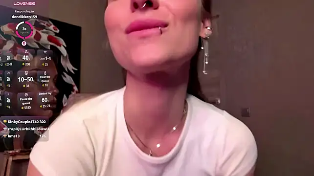 Amilia-sexygirl - Tease with my boobs