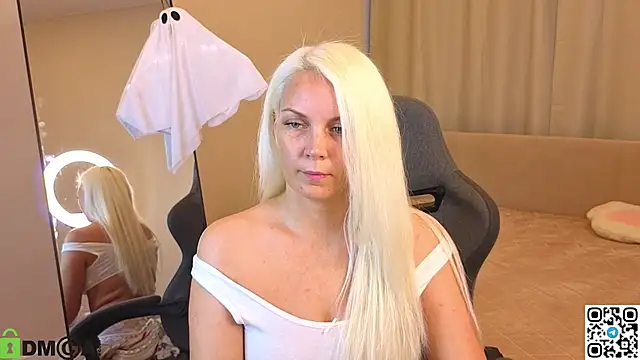 April_Nelson - Sensual touch my ass