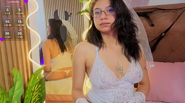 SWEET1_TAY - bounce boobs in closeup