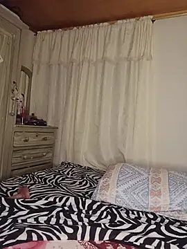 Emilif_ - Striptease