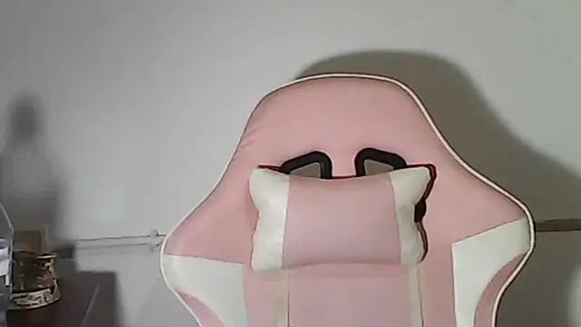 Owly_bloom - suck dildo