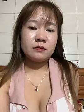 Liness01_ - Yêu tôi đi tôi cho bạn xem ngực 😍☺️