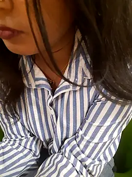 Navya6879