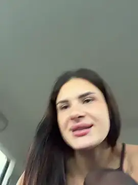 MiraReach - 3 fingers in pussy + squirt 💦🫶🏼