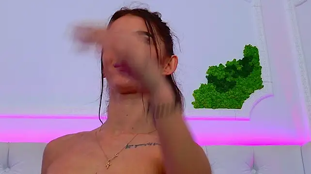ElisaCharm - Slow, teasing body movement